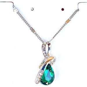 18KGOLD PLATED NECKLACE WITH SWAROVSKI CRYSTALS